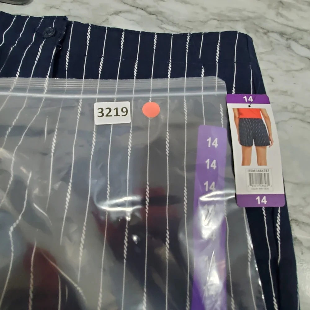 Nautica Shorts Women's 14 Navy Blue Mid Rise Twill Striped Lined Chino‎ Nautical